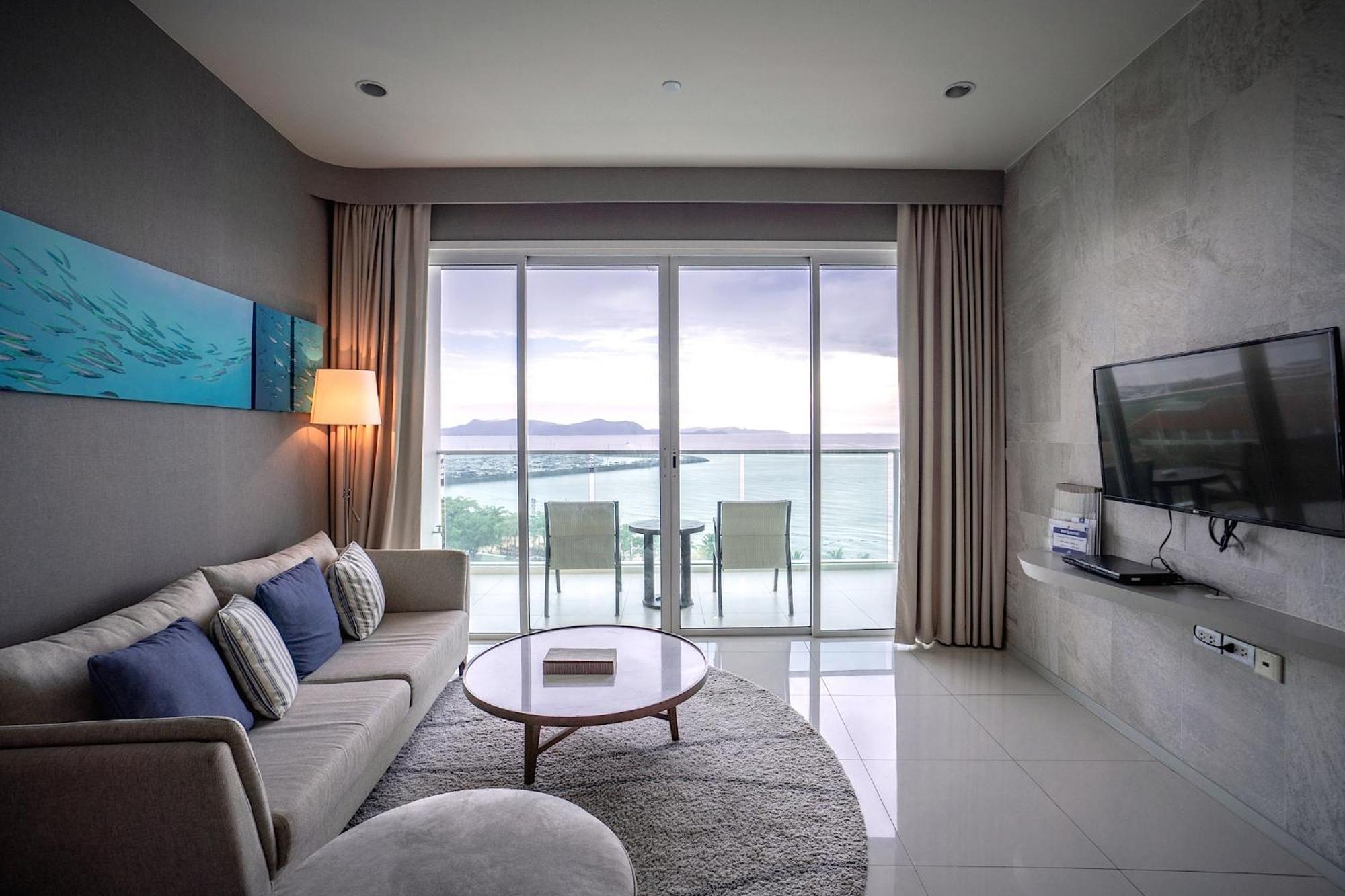 Movenpick Residences Pattaya With Ocean View 纳仲天 外观 照片